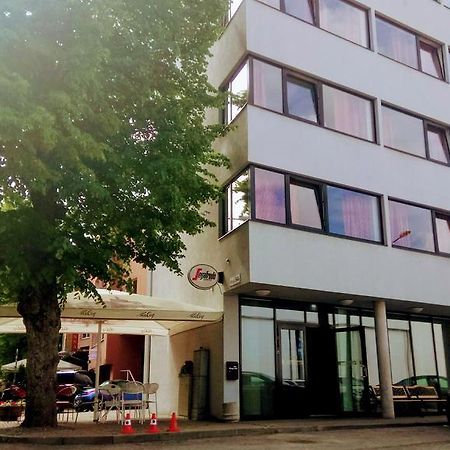 Carolina Hotel بارنو المظهر الخارجي الصورة